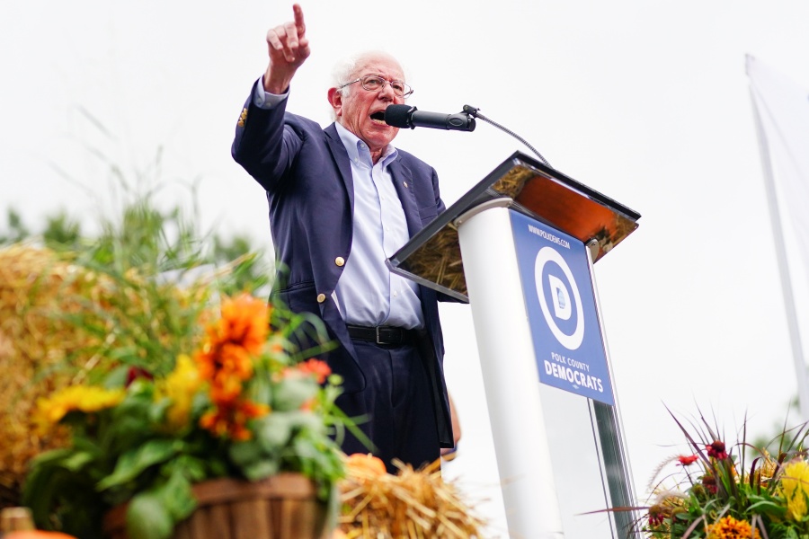 Bernie Sanders es hospitalizado; suspende campaña presidencial en EU