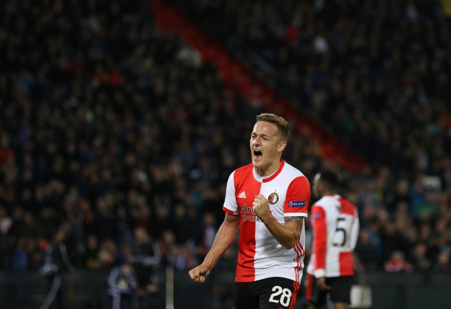 Sin “Tecatito” el Porto cae ante el Feyenoord en la Europa League