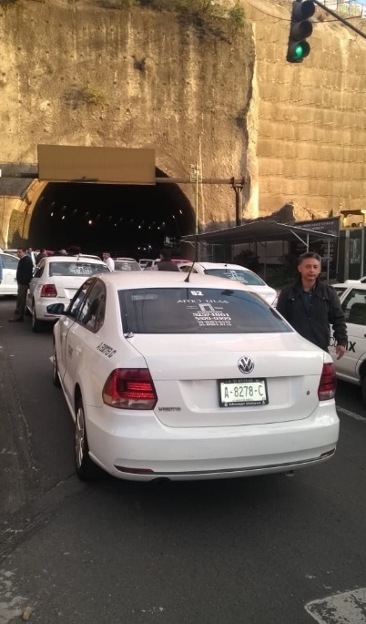 Por paro de taxistas reportan asaltos en Santa Fe