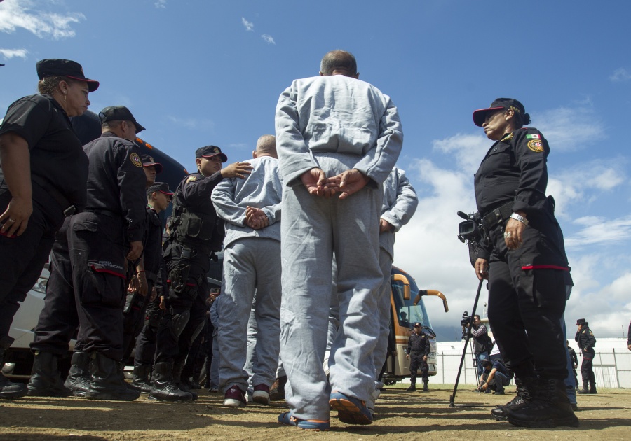 En 11 meses, trasladan a más de 300 reos capitalinos a centros federales