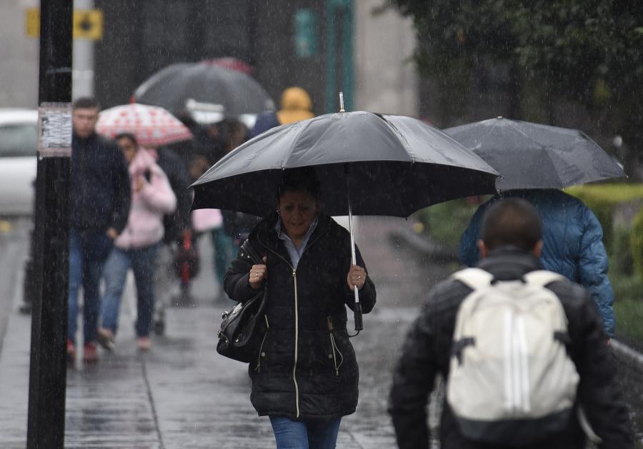 Continuarán las fuertes lluvias en el Valle de México este jueves