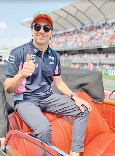 Checo Pérez luce e iguala su mejor posición de local