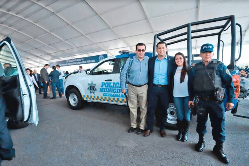 Sinhue fortalece policía con nuevo equipamiento