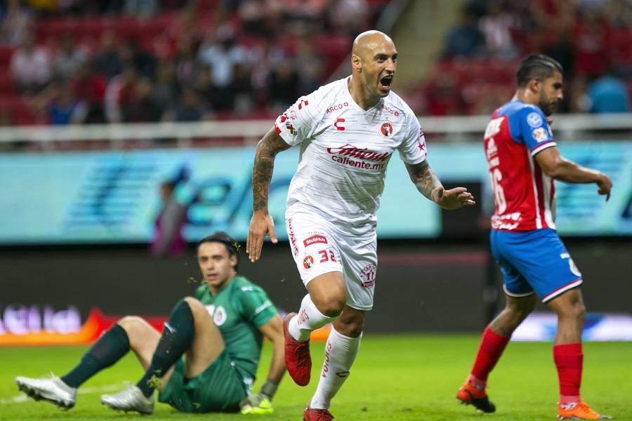 Chivas cae ante Xolos y se despide de pase a Liguilla