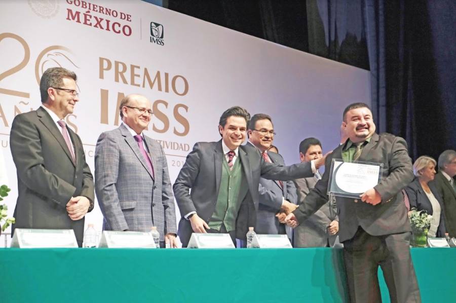 Premian a clínicas por dar servicios de calidad