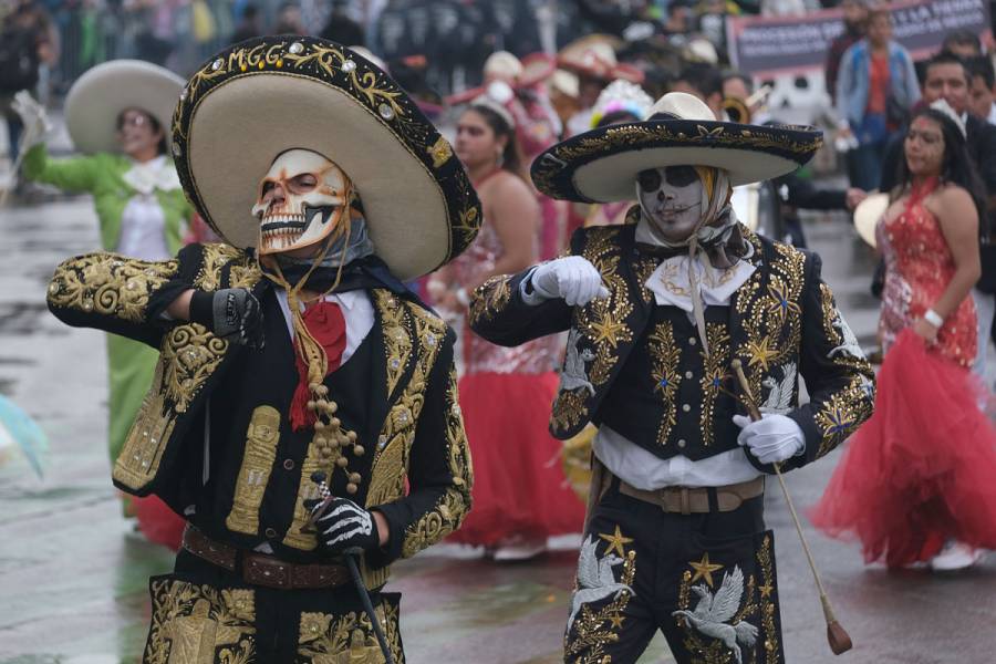 Más de 53 toneladas de basura deja Megadesfile de Día de Muertos