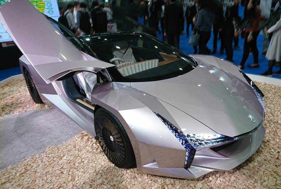 Japón crea el primer auto ecológico de madera
