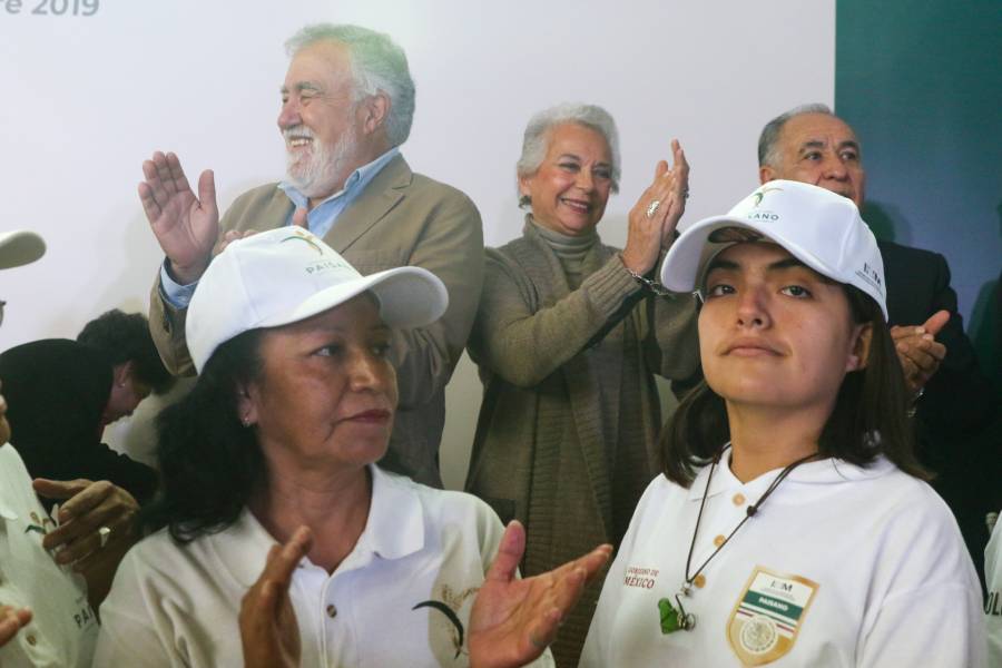 Da Sánchez Cordero banderazo de salida al Programa Paisano