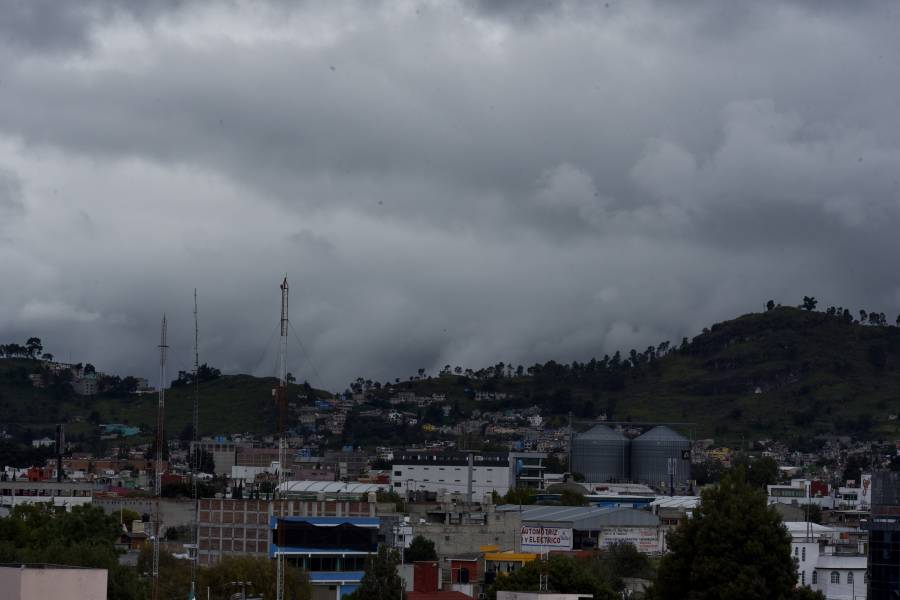 Un domingo nublado para el Valle de México - ContraRéplica