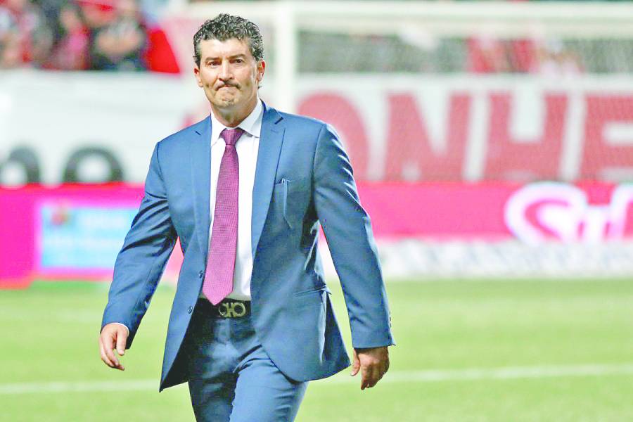 TRAS 9 AÑOS, CHEPO DE LA TORRE REGRESA CON EL TOLUCA