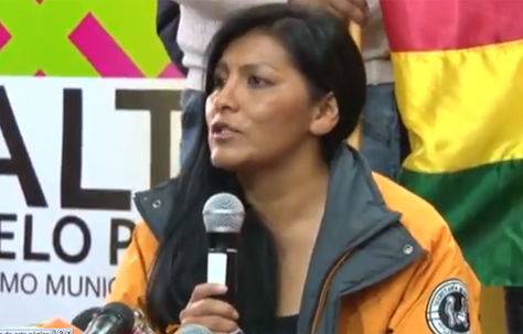 Vándalos atacan casa de alcaldesa en El Alto, Bolivia