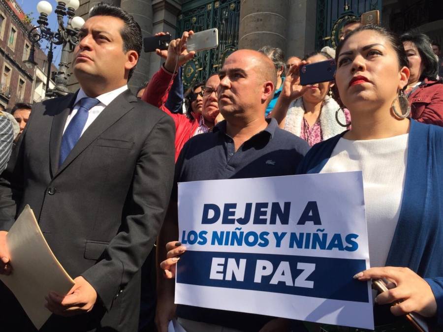 Protestan contra iniciativa de infancias transgénero en CDMX