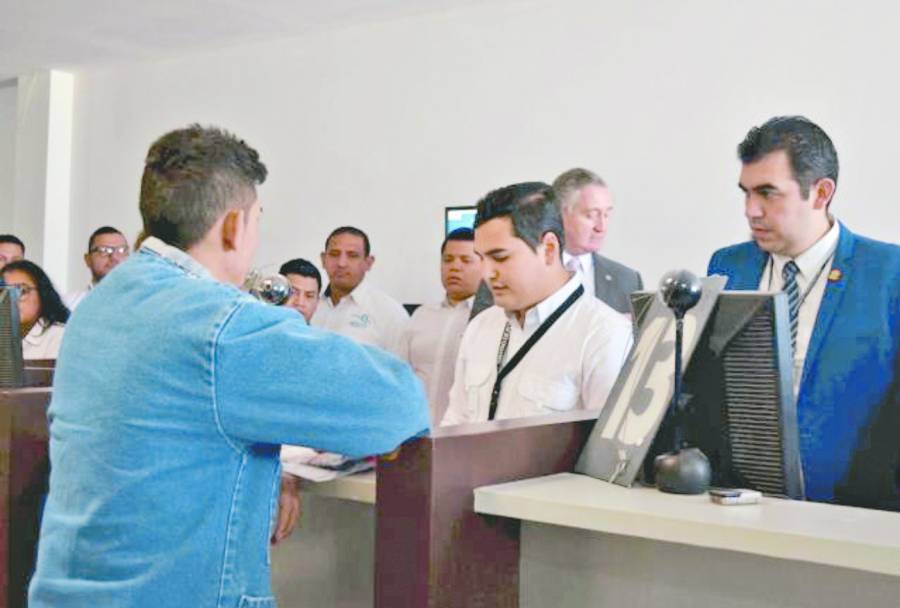 Guatemala acoge a primer  migrante rechazado por EU