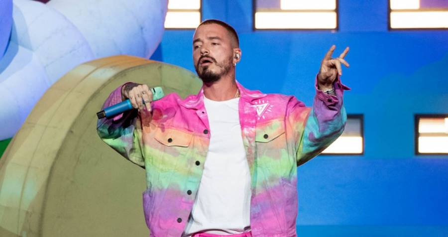 J Balvin lanza mensaje a su país natal