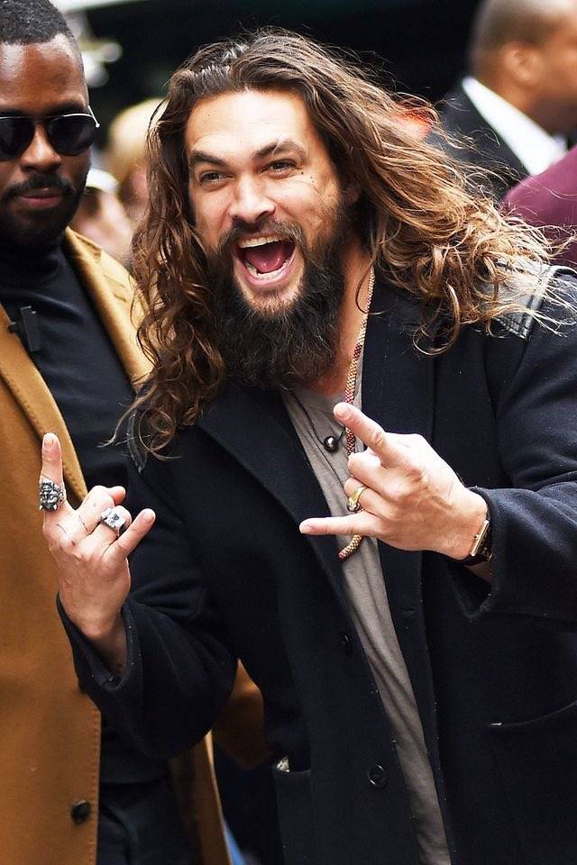 Jason Momoa se lanza con todo al metal