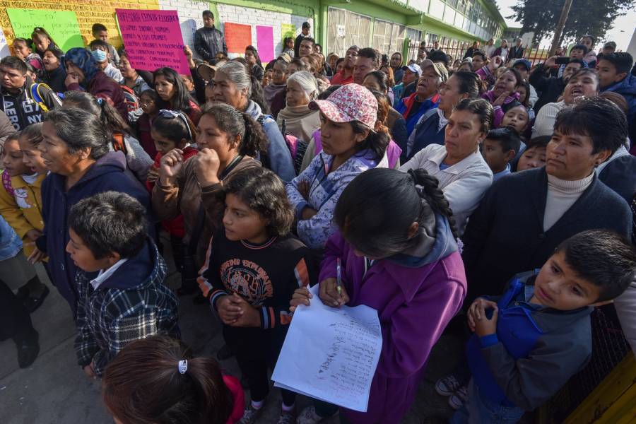 Padres reprueban al Gobierno federal en educación 