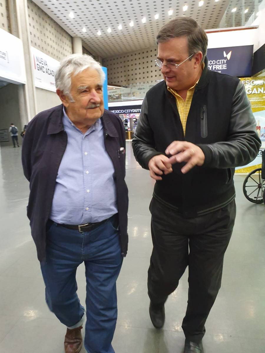 Marcelo Ebrard y José Mujica se reúnen en México