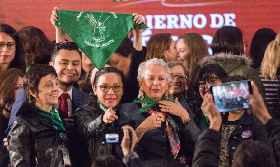 Sánchez Cordero a favor de despenalizar aborto en cada estado