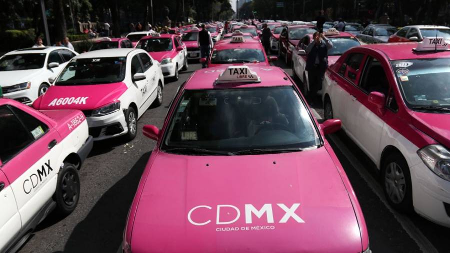 Taxis rompen diálogo con Segob; amagan con otro paro 