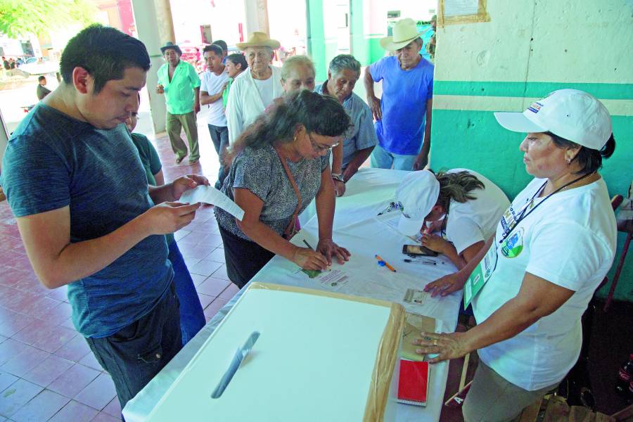 Dan el sí al Tren Maya en jornada histórica: Gobierno 