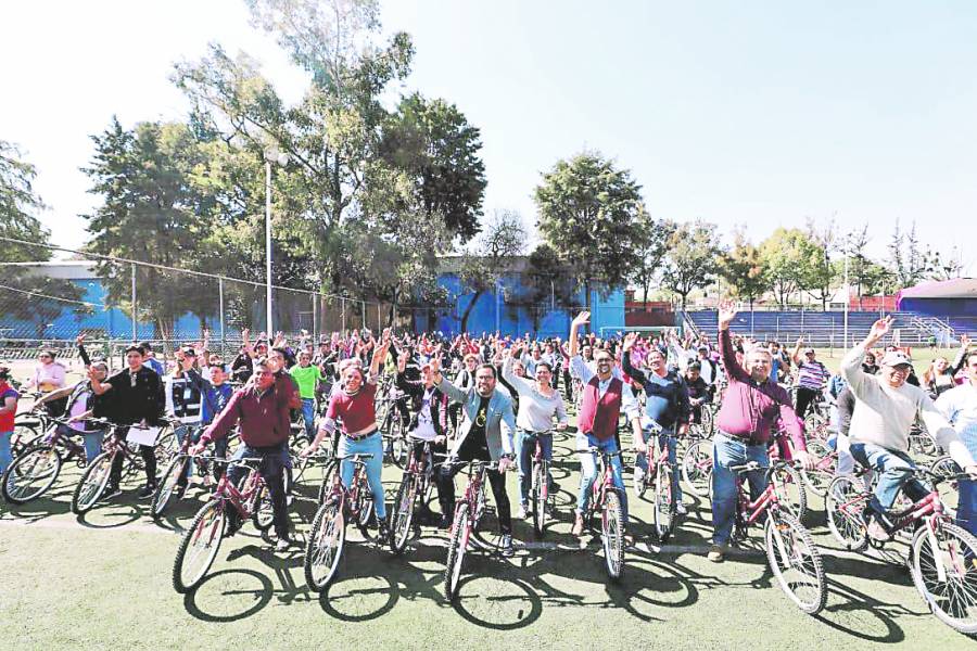 En Miguel Hidalgo dan 800 bicicletas a ciclistas 