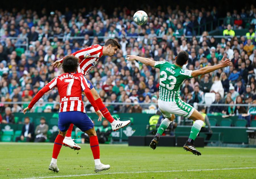 En duelo de mexicanos, el Atlético de Madrid de Héctor Herrera gana al Betis