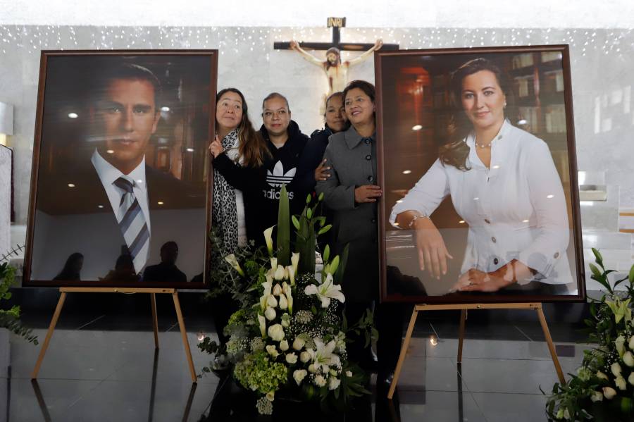 Panistas dedican misa en honor de Martha Erika Alonso y Rafael Moreno Valle