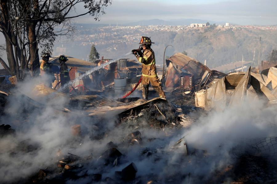 Incendio en Chile deja 120 casas destruidas