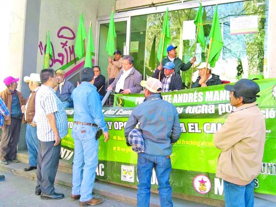 Denuncian adeudo de 5 mmdp a exbraceros