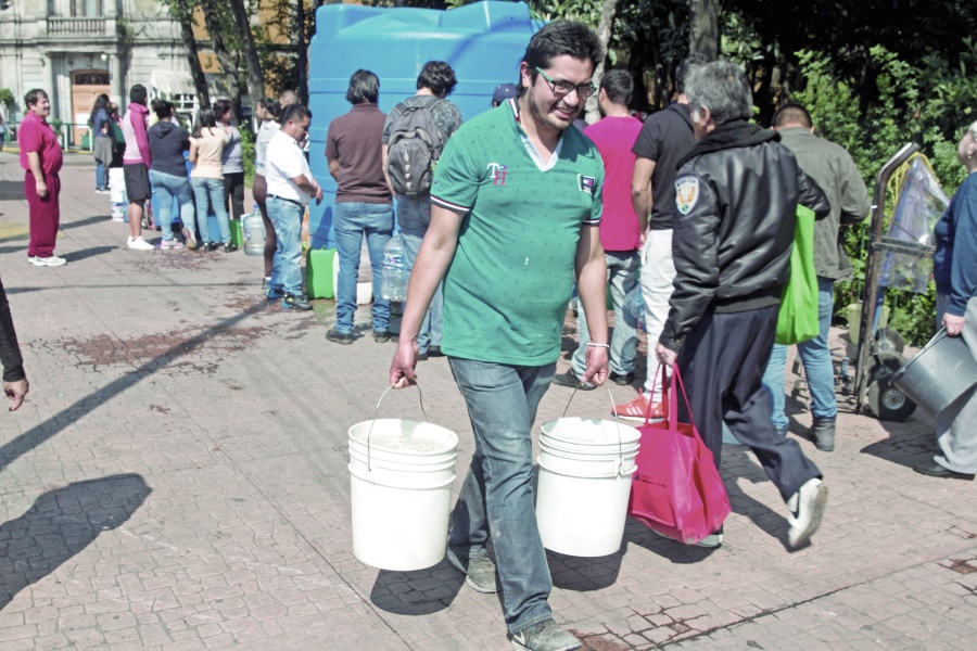 Senado urge a garantizar el abasto de agua en el país