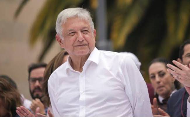 Regresa AMLO a la CDMX