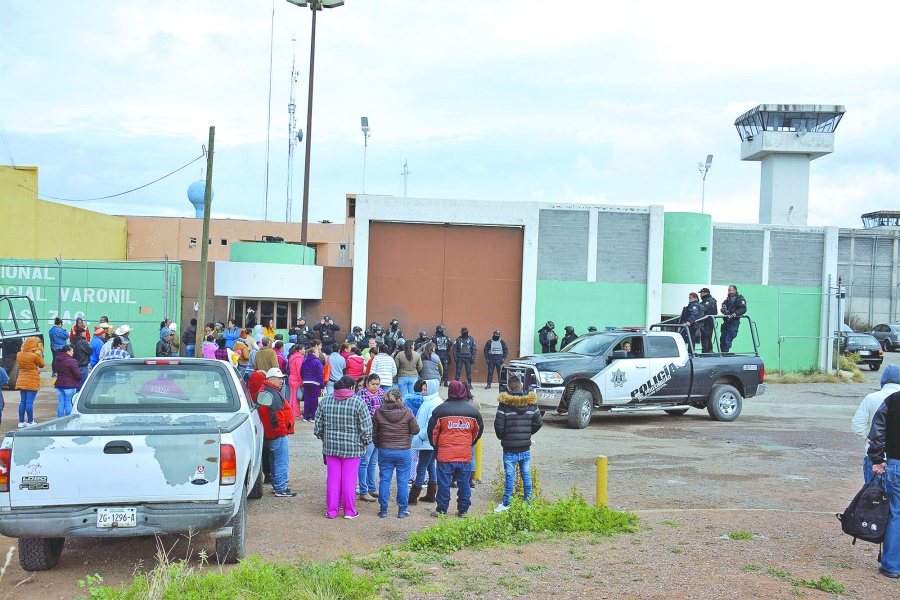 Ri&ntilde;a en penal de Zacatecas resulta en 16 muertos y cinco heridos