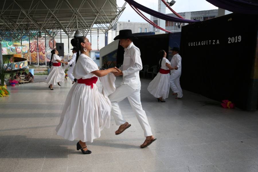 Llega la Guelaguetza al Centro Femenil Santa Martha Acatitla