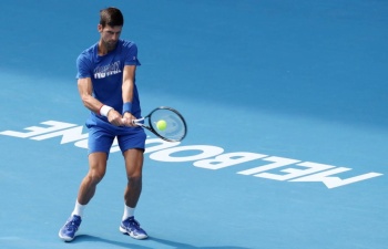 Abierto de tenis en Australia pende de un hilo