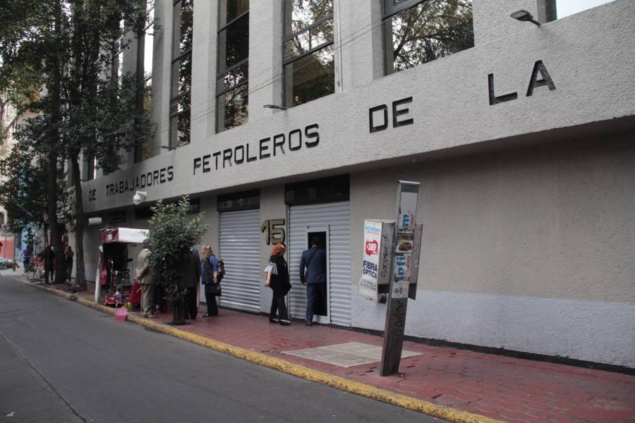 STPS: tres personas disputan dirigencia del sindicato petrolero