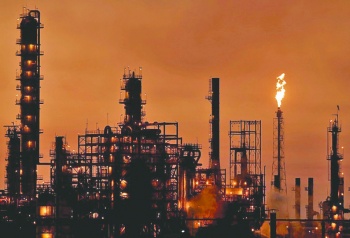 No beneficia al petróleo el caso EU-Irán: analista