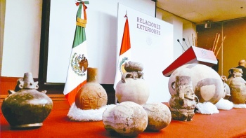 M&eacute;xico devuelve a Per&uacute; 37 piezas antiguas