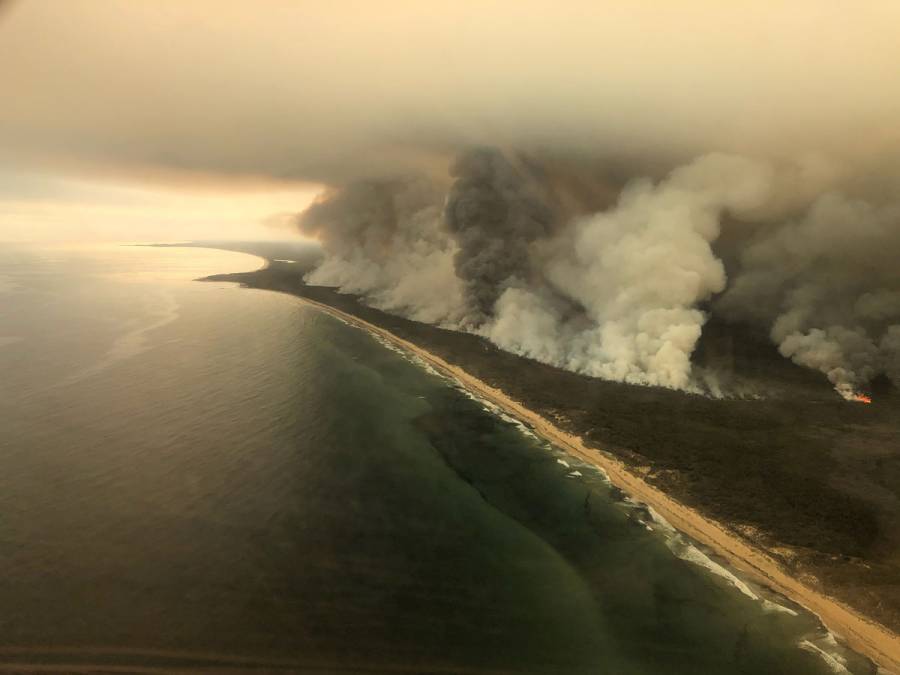 Lluvias mitigan fuego en Australia