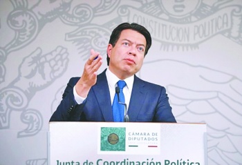 Delgado niega “agandalle” en los relevos del INE