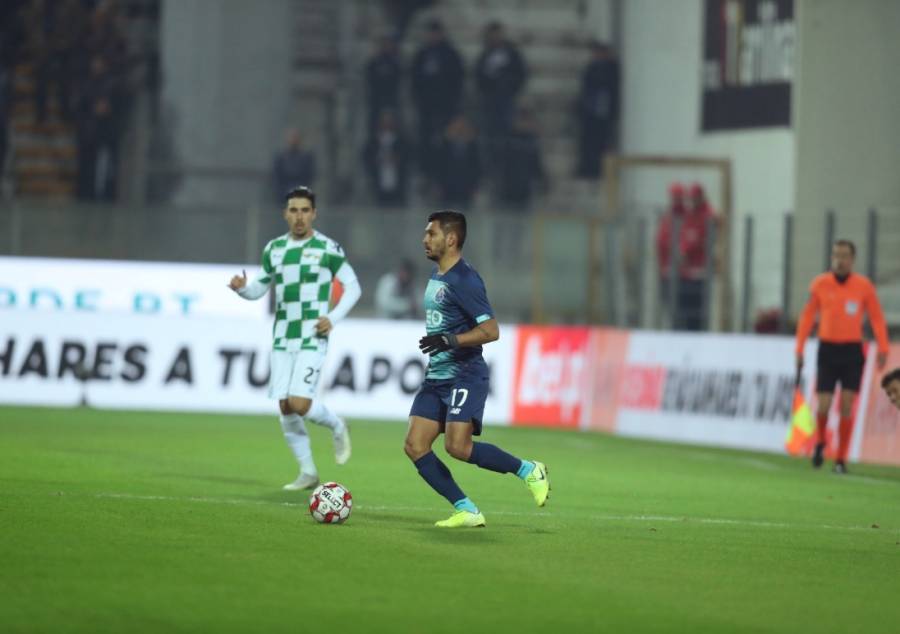 “Tecatito” anota en el triunfo liguero del Porto