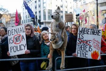 Protestan contra el gobierno australiano en medio de incendios