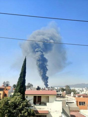 Controlan incendio registrado en empresa recicladora de Cuautitl&aacute;n Izcalli