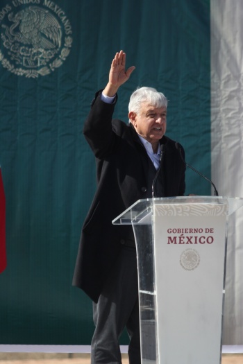 Reta Romero Hicks a AMLO a ir a cl&iacute;nicas del Insabi 