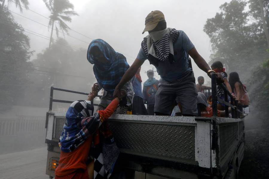 Filipinas realiza evacuación masiva por peligro de erupción