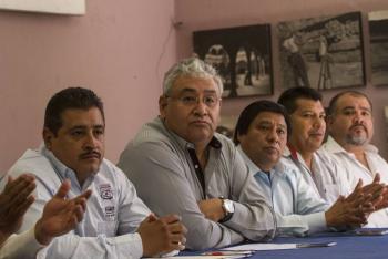 Tratan Gobierno y CNTE democratizaci&oacute;n del sindicato de maestros