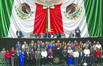 Alertan riesgos pol&iacute;ticos que impactar&aacute;n en 2020