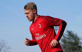 Sim&oacute;n Kjaer llega al AC Mil&aacute;n para reforzar su defensa