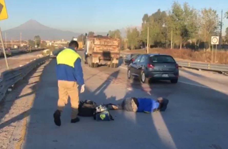 Muere hombre al ser atropellado en Periférico Ecológico, Puebla