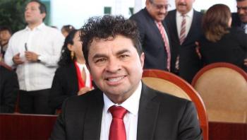 Dictan orden de aprehensi&oacute;n contra Vera Carrizal por ataque a saxofonista