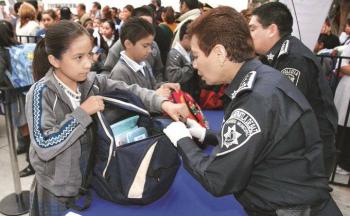 SEP pide a padres de familia realizar programa “Mochila Segura”